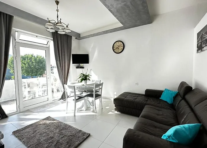 Apartments Boka Pearl